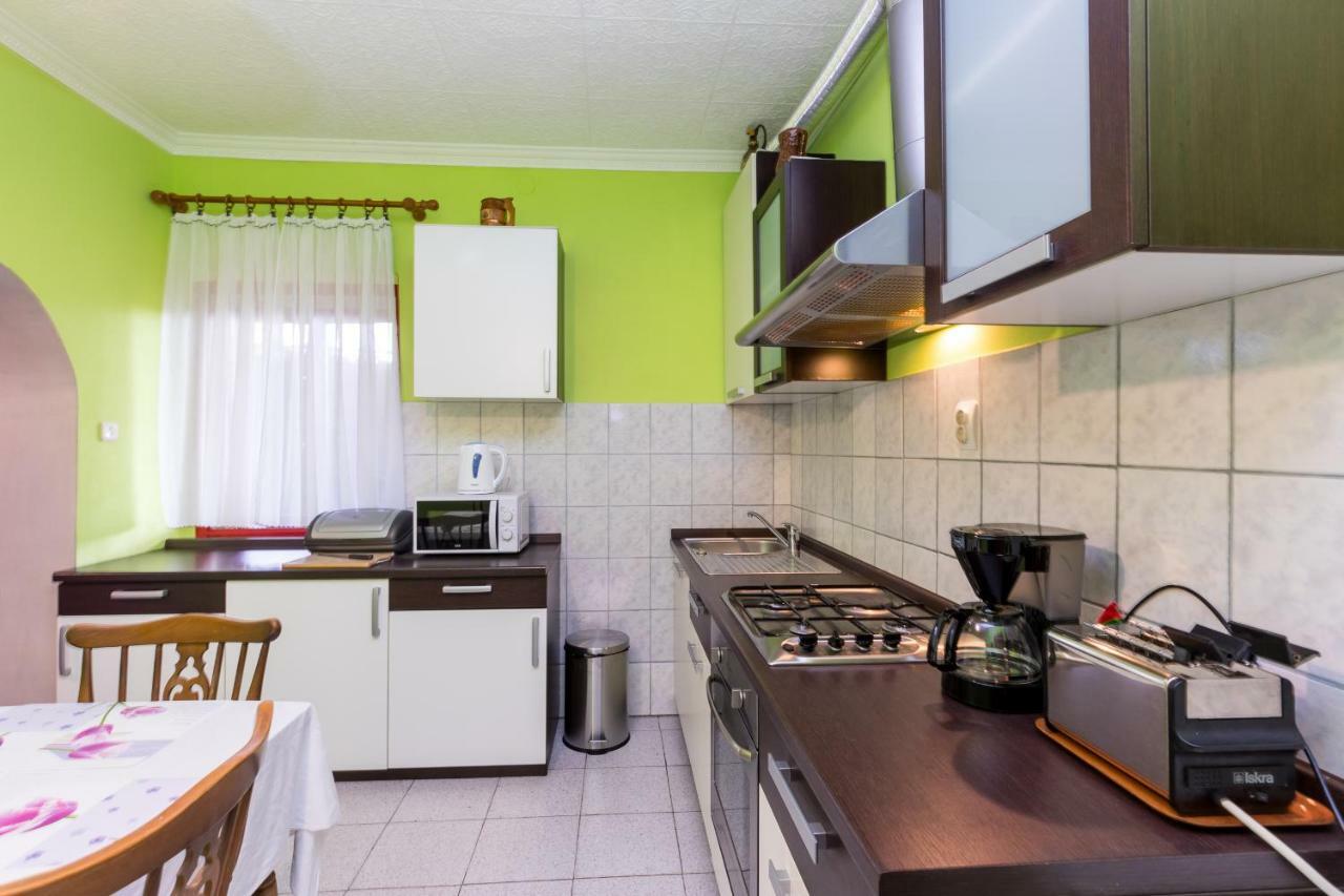 Apartments Toni With Free Parking Kaštela Εξωτερικό φωτογραφία